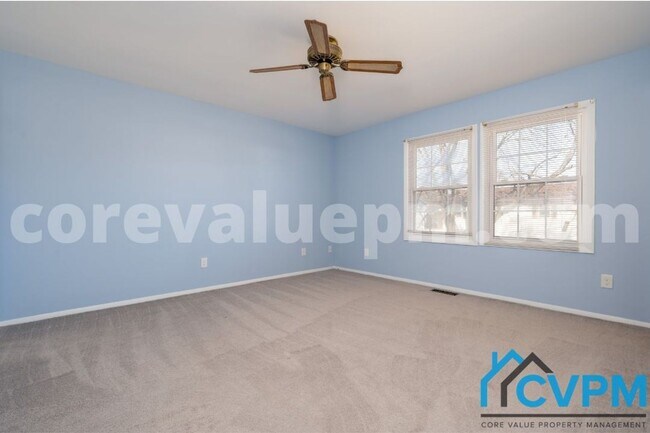 Building Photo - 7884 Huguenot Ct