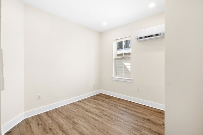 Building Photo - 6830 Ridge Ave