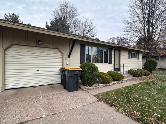 Building Photo - 1412 Keck Ave