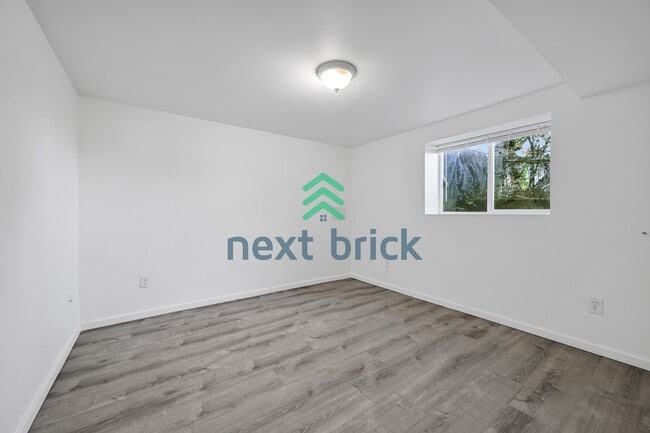 Building Photo - 2-bedroom, 1-bath basement unit