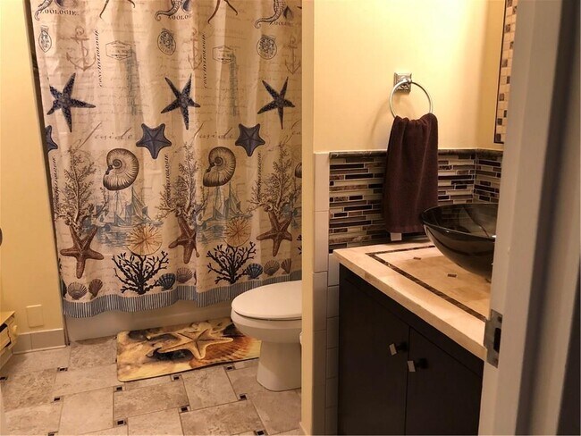 Building Photo - 1316 Capella S