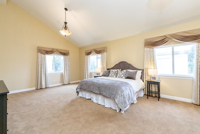 Building Photo - 1805 Speyer Ln