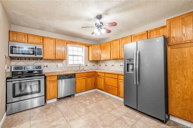 Building Photo - 1709 Sandy Run Rd