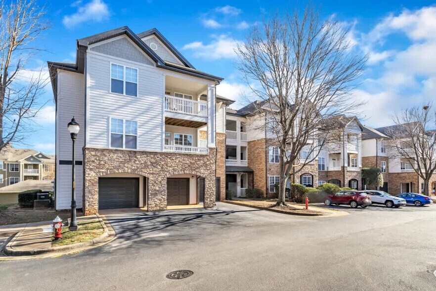 Building Photo - 7011 Almaden Way