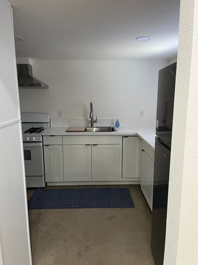 Building Photo - 6155 Foote Rd