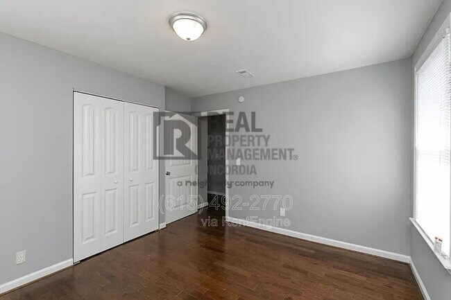 Building Photo - 302 Neill Ave