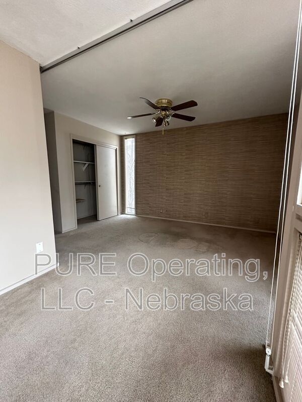 Building Photo - 1631 N 109th Plz