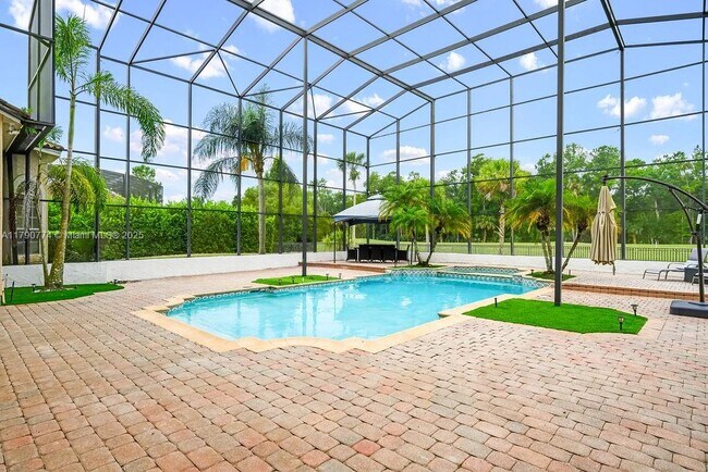 Building Photo - 2357 Alaqua Dr