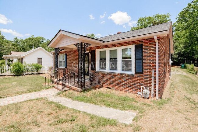 Building Photo - NOW OFFERING HALF OFF THE FIRST FULL MONTH...