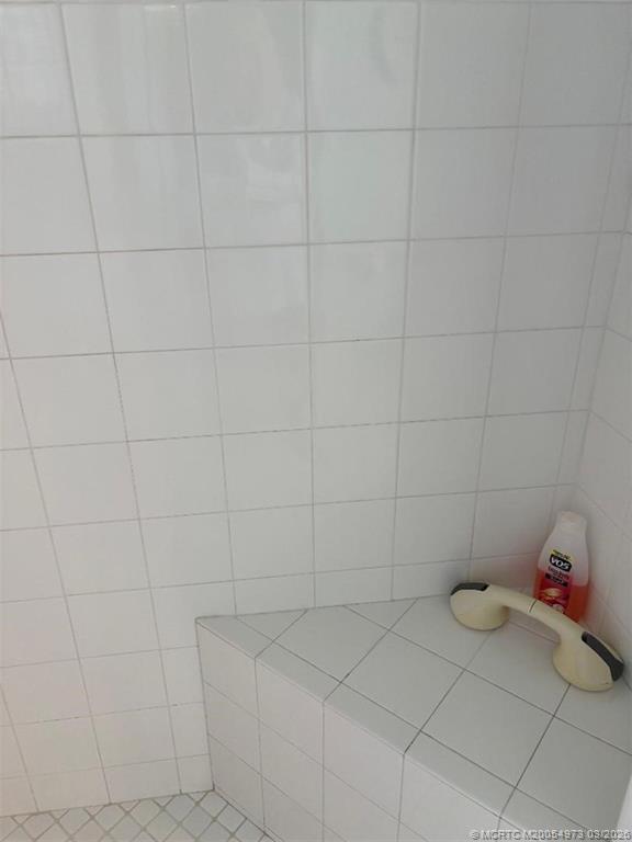 Building Photo - 3486 SW Pindo Palm Ln