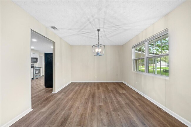 Building Photo - 3/2 with 1/1 In Law Suite in  Heritage Farms Orange Park South