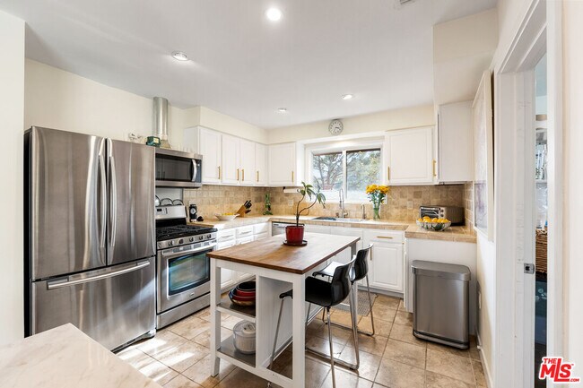 Building Photo - 2316 Laurelmont Pl