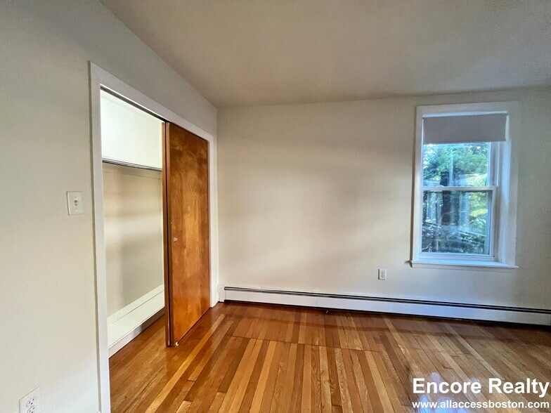 Building Photo - 312 Tappan St