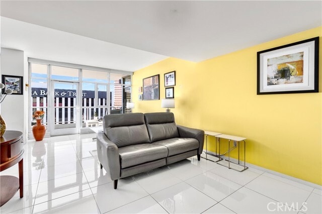 Building Photo - 400 W Ocean Blvd