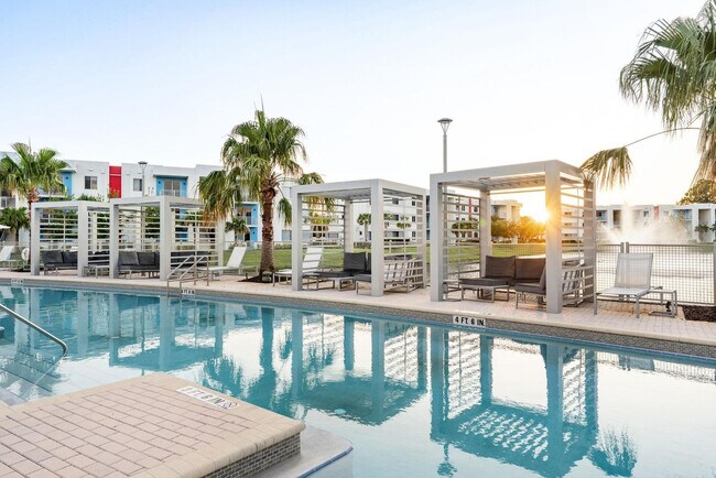 Building Photo - 257 S Seneca Blvd