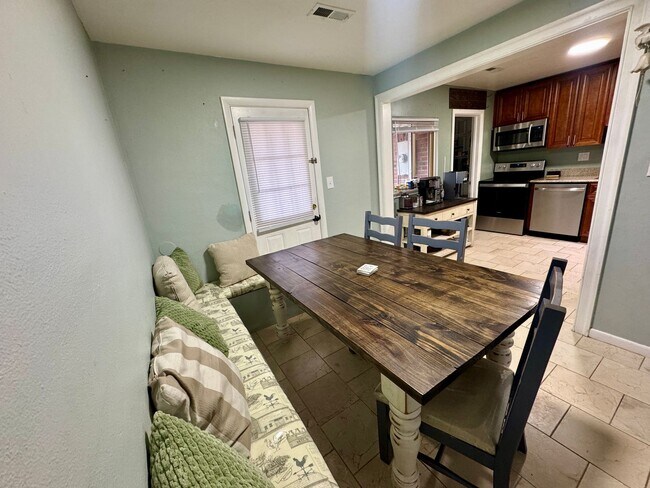 Building Photo - Charming Brick Ranch in the Heart of Churchland