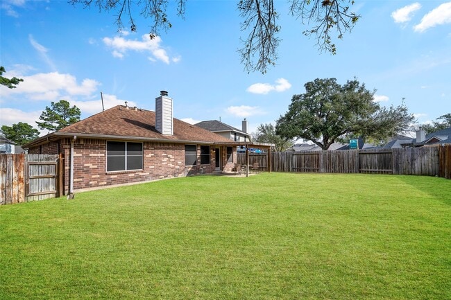 Building Photo - 20431 Fairfield Park Way