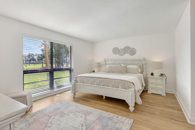 Building Photo - 334 Brackenwood Cir