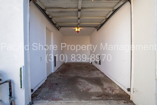 Building Photo - 543 Rose Ave