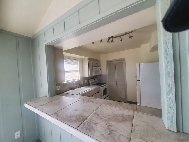 Building Photo - Jamaica Beach Two Bedroom