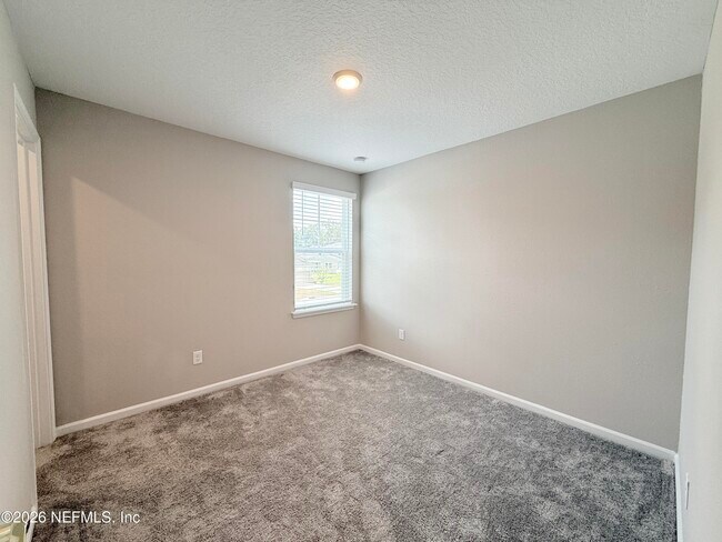 Building Photo - 878 Cedar Slough Dr