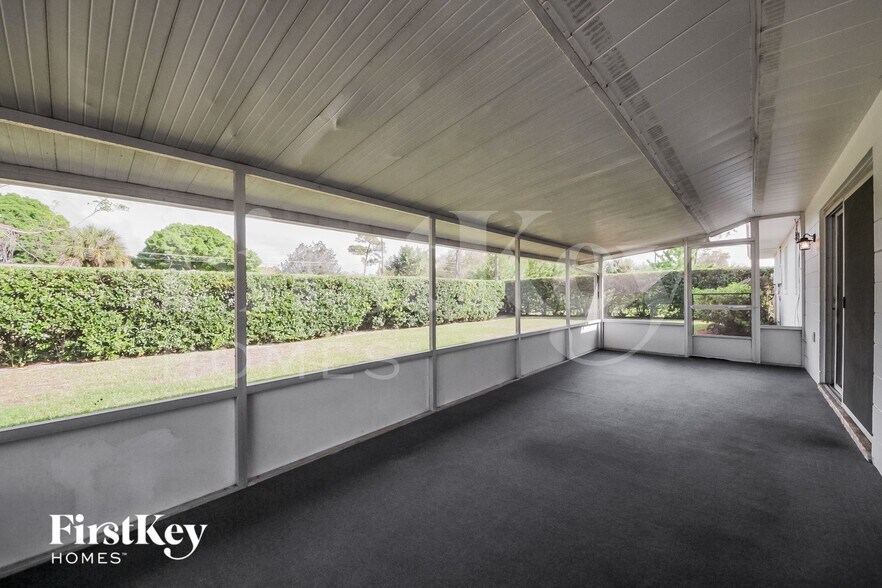 Building Photo - 504 St Dunstan Way