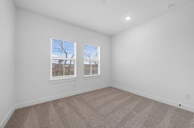 Building Photo - 1308 Shaded Rock Dr