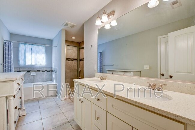 Building Photo - 8028 Glade Rd