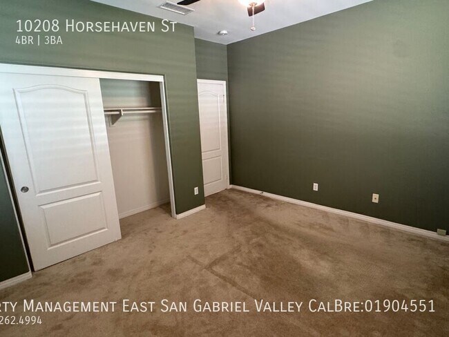 Building Photo - 10208 Horse Haven St