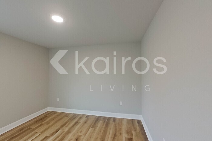 Building Photo - 13751 Pinyon Dr