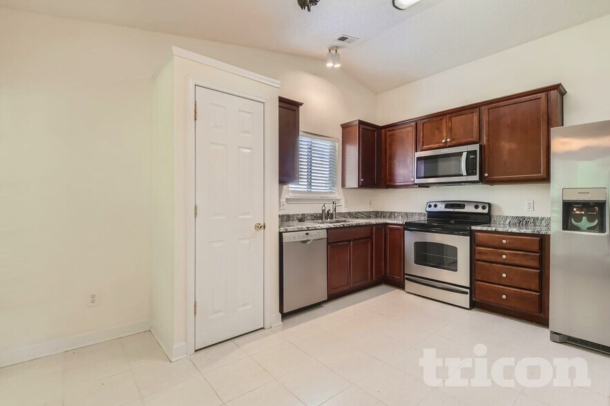 Building Photo - 7283 Dove Valley Pl