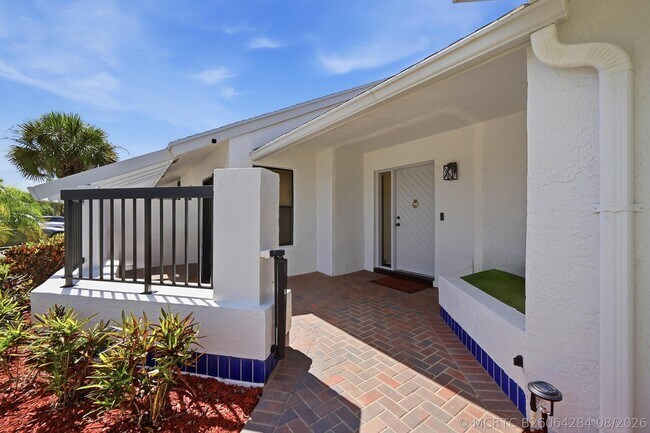 Building Photo - 10775 Waterberry Dr