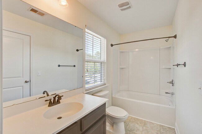 Building Photo - 135 Fulmar Pl
