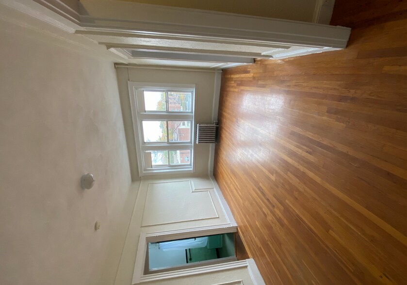 Building Photo - 46 Chiswick Rd