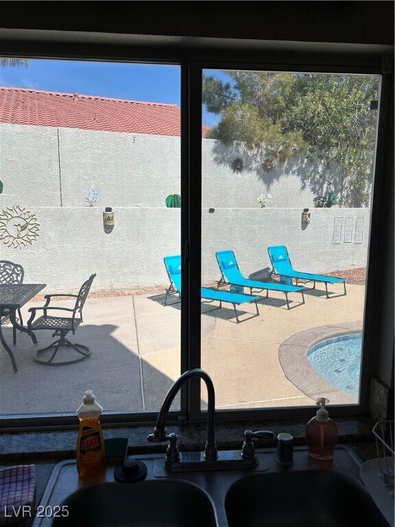 Building Photo - 514 Rancho Del Norte Dr