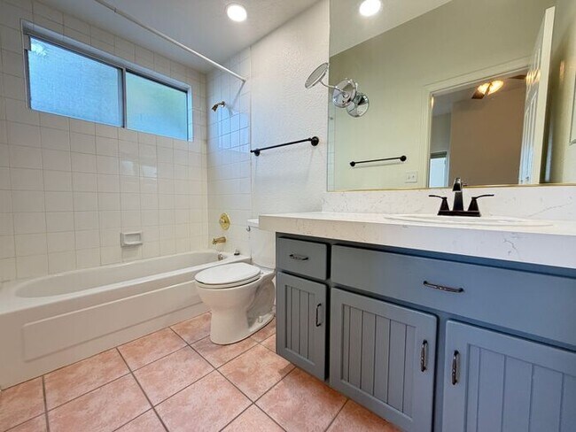 Building Photo - To schedule a viewing, call Wally Fellman at 702-493-9787