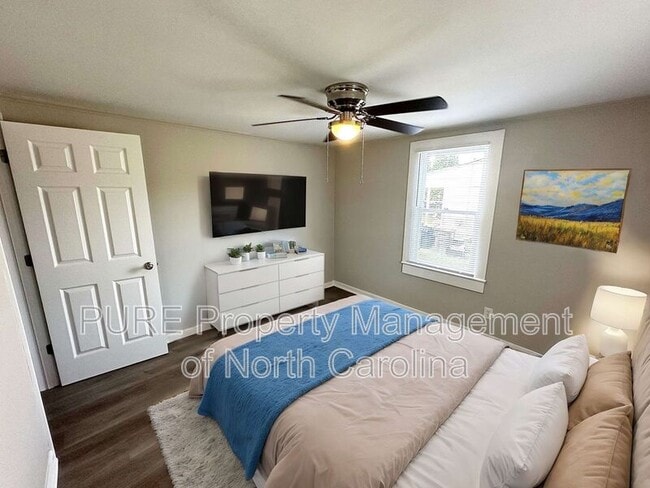 Building Photo - 606 Carver Dr