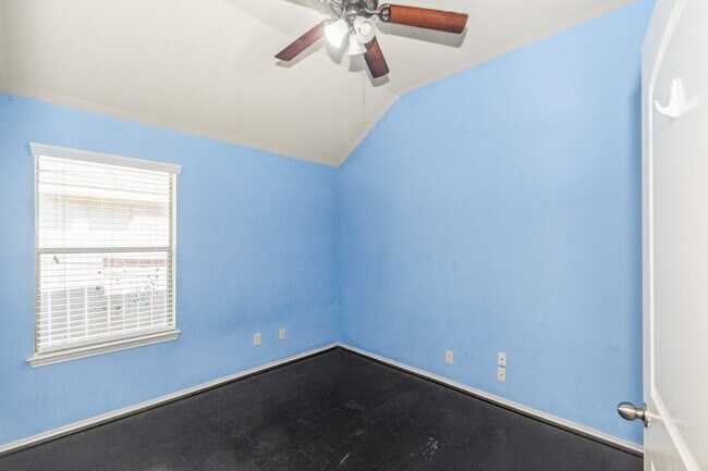 Building Photo - 2943 Fair Chase Dr