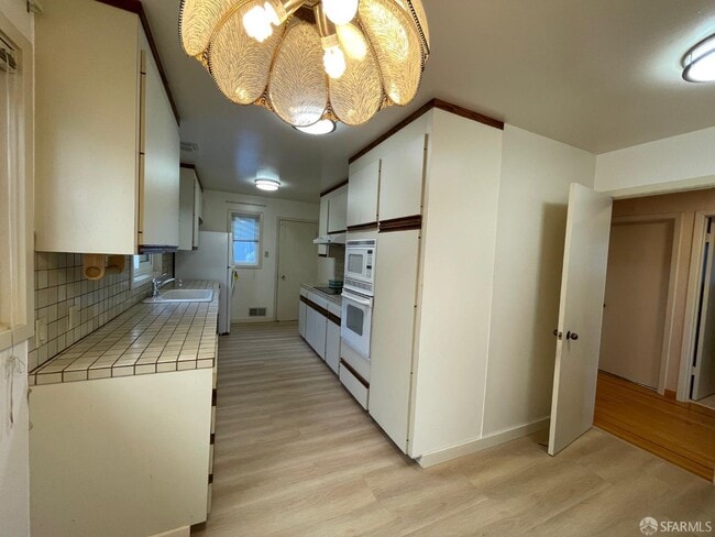 Building Photo - 7 Sheldon Terrace