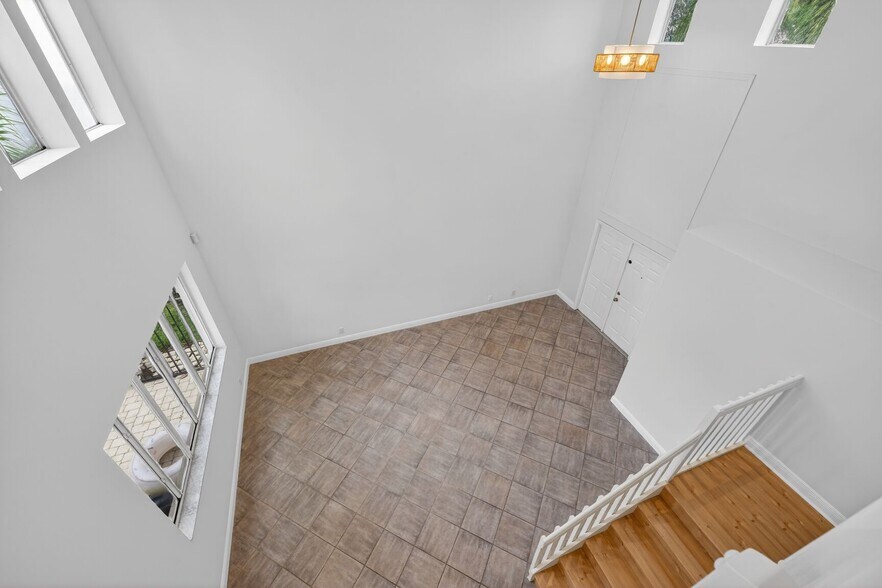 Building Photo - 1115 Camellia Cir