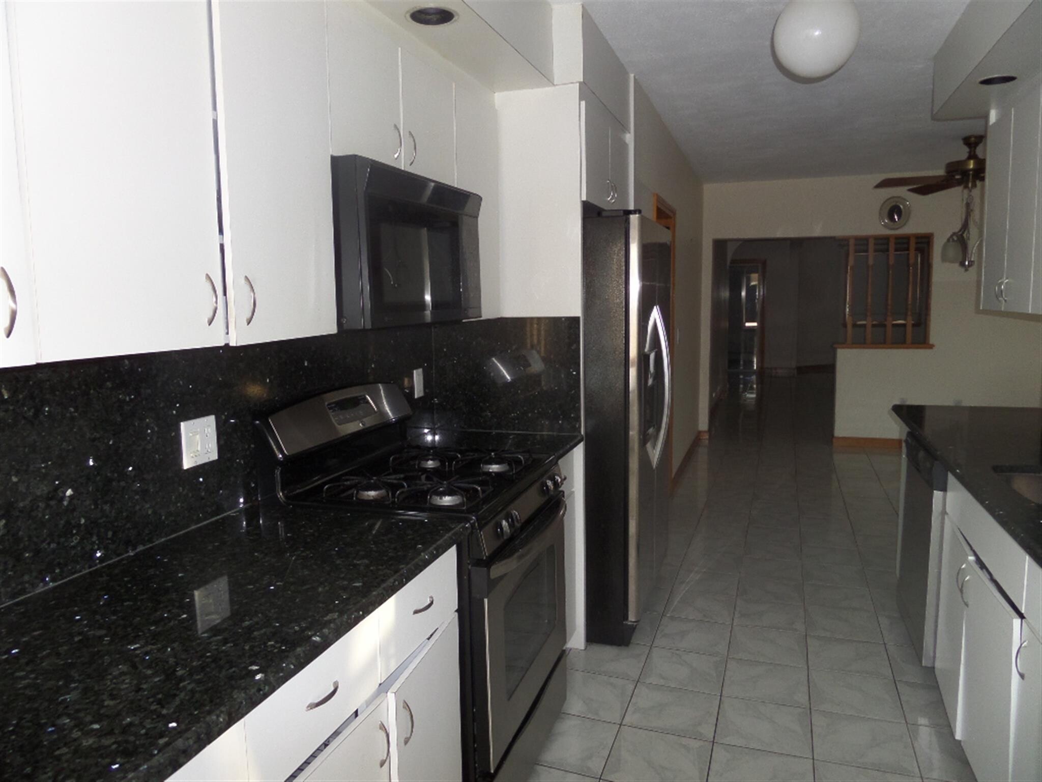 Building Photo - 10 Windsor Rd