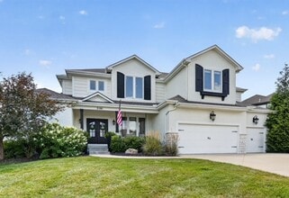 Building Photo - Luxury Furnished 5 Bed | 4.5 Bath Home | Flexible Leasing Options: 3+ Month & Long-Term Lease Opt...