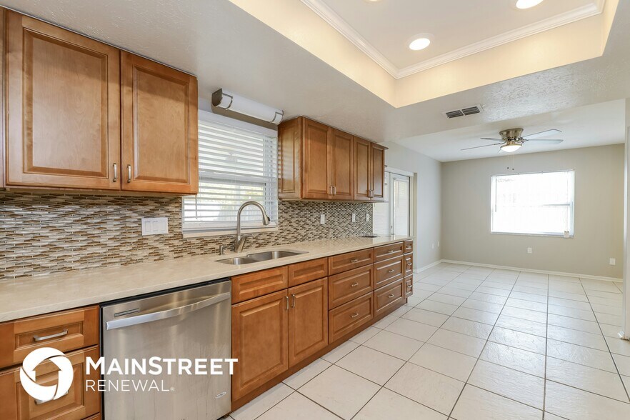 Building Photo - 5724 Whistlewood Cir