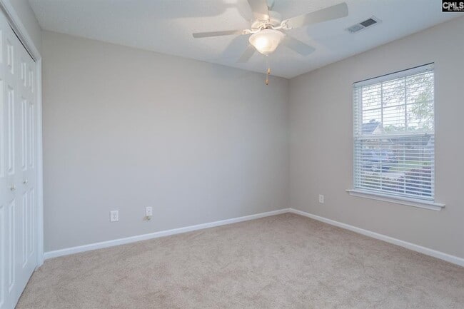 Building Photo - 129 Crickhollow Cir