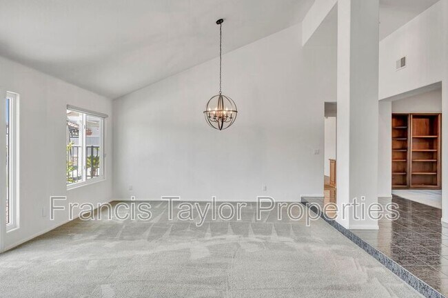 Building Photo - 12865 Palisades Ct