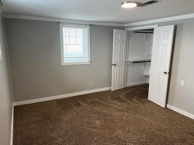 Building Photo - 9050 S 19th Ave