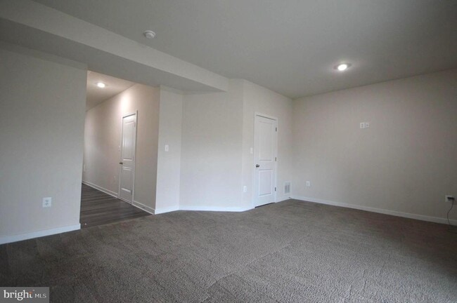 Building Photo - 44 Marineris Cir