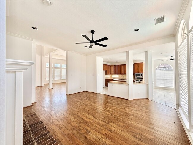 Building Photo - 4525 Reunion Dr