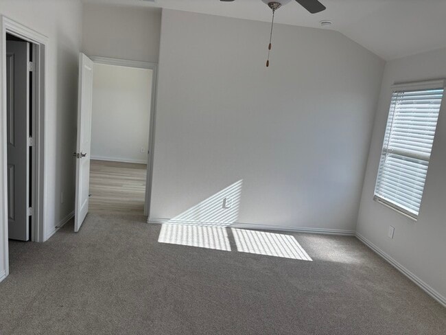 Building Photo - New Home for the New Year!