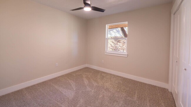 Building Photo - 1 Stafford Cir NE